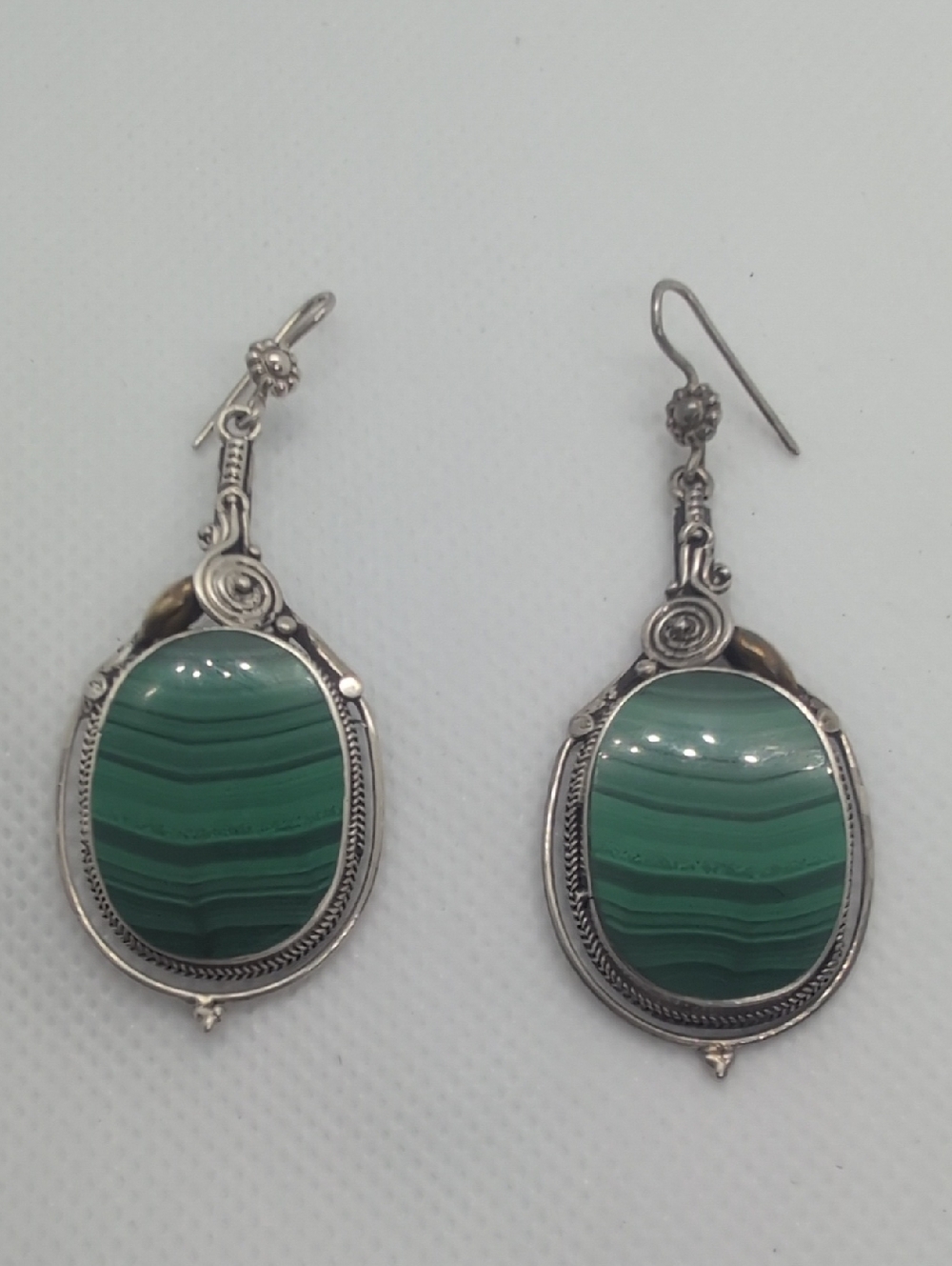 925  Green Malachite Drop Detailed Earrings - Silver